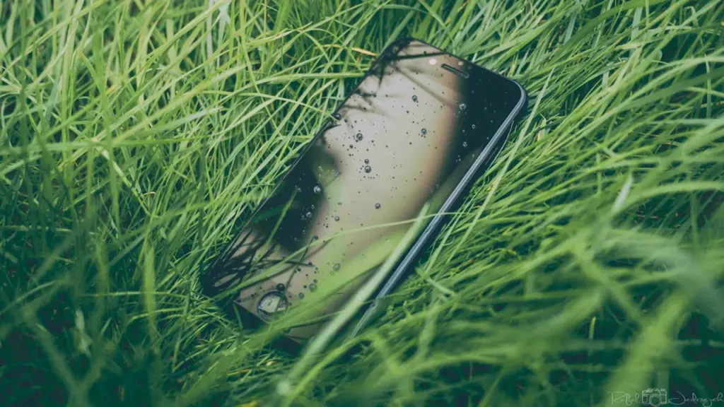 Sen o zgubieniu telefonu: sygnał o granicach i przeciążeniu