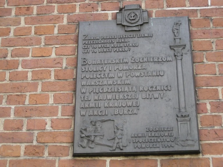 Westerplatte i Wieluń: dwa obrazy początku wojny
